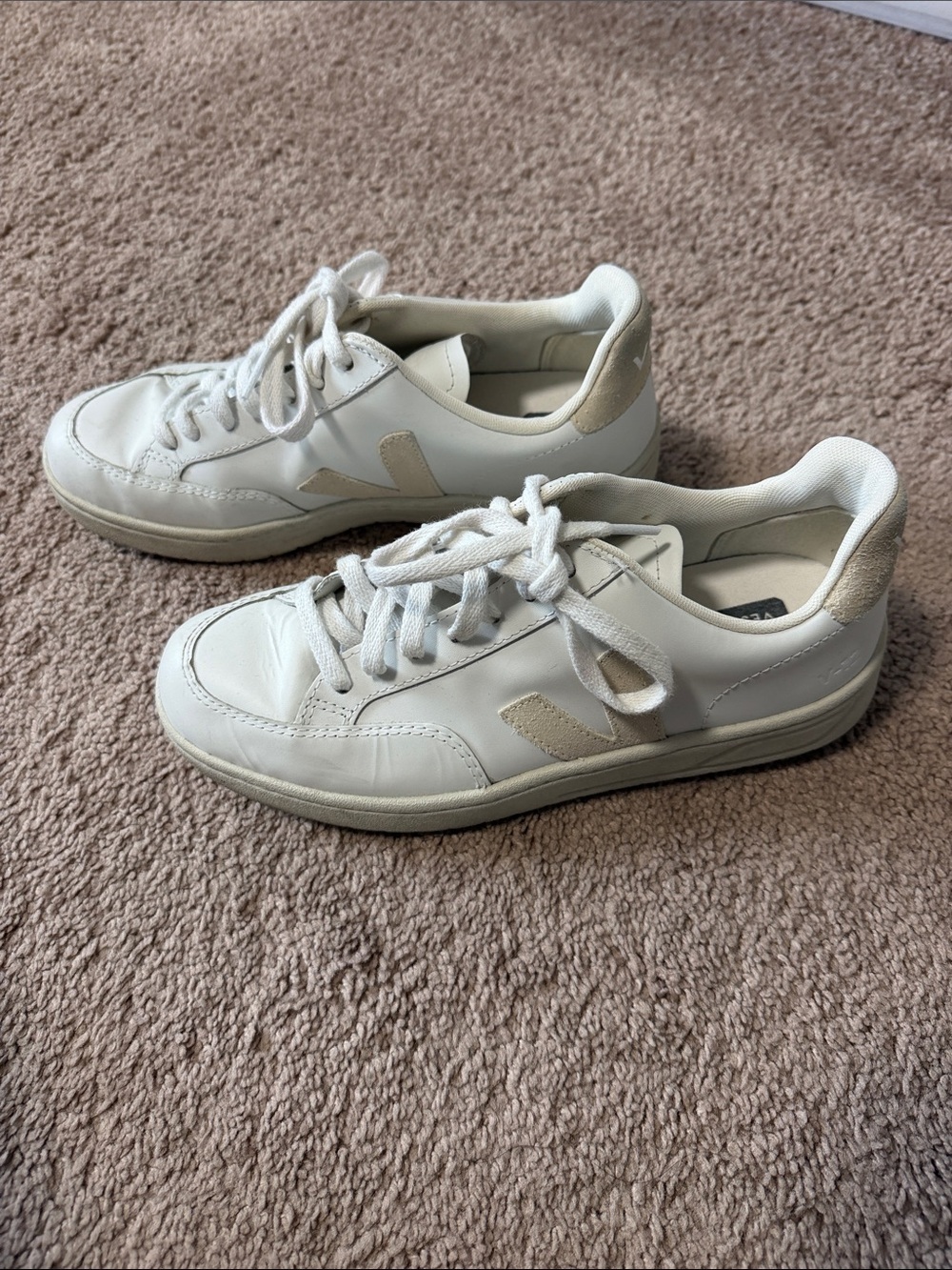 Cream Sneakers for Women on Sale up to 90% Off: Poshmark